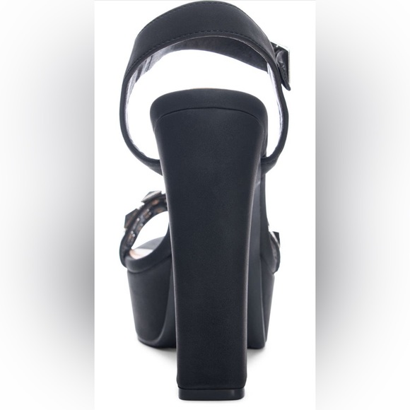 NWT Chinese Laundry Arnette Studded Platform
Sandal - Picture 2 of 12